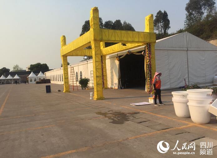 ɭֻ(zi)yӢ`ȫꮅĿǰMβAǰMz