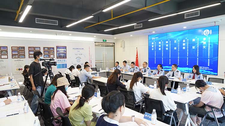 企業(yè)稅收優(yōu)惠政策解讀現(xiàn)場(chǎng)。四川省稅務(wù)局供圖