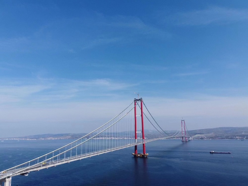 蜀道集團參建的土耳其1915恰納卡萊大橋。蜀道集團供圖