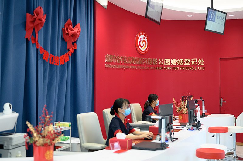 現(xiàn)場登記。金牛區(qū)民政局供圖