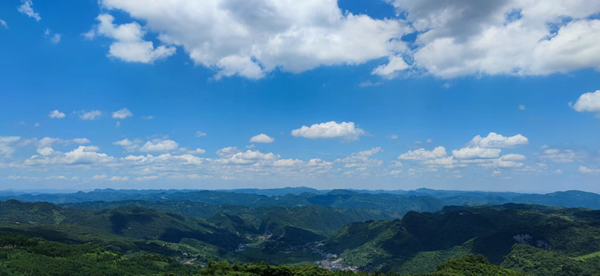 烏蒙磅礴。赤水鎮(zhèn)供圖
