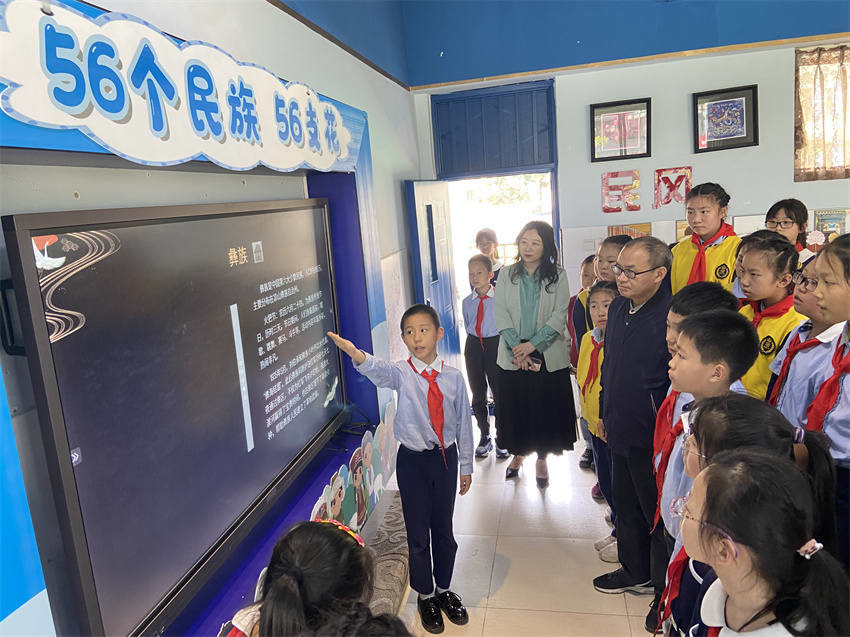 成都市回民小學(xué)民族文化知識(shí)課堂。成都市民宗局供圖