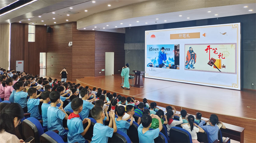 “中小學(xué)第二課堂”活動。民宗局供圖