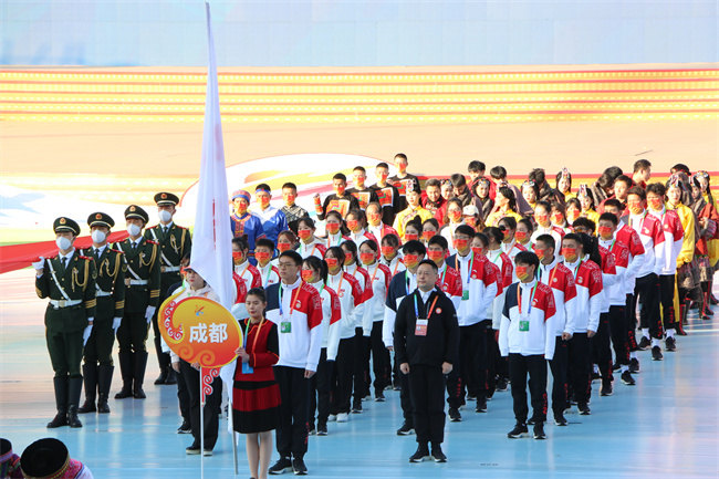 成都市組團(tuán)參加四川省第十六屆少數(shù)民族傳統(tǒng)體育運(yùn)動(dòng)會活動(dòng)現(xiàn)場。成都市民宗局、成都市體育局供圖