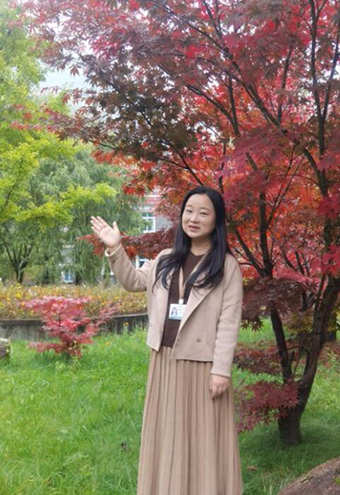 顧琳 成都光大國(guó)際旅行社有限責(zé)任公司高級(jí)導(dǎo)游