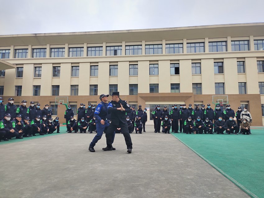 新輔警入職培訓(xùn)如火如荼。成都高新公安供圖
