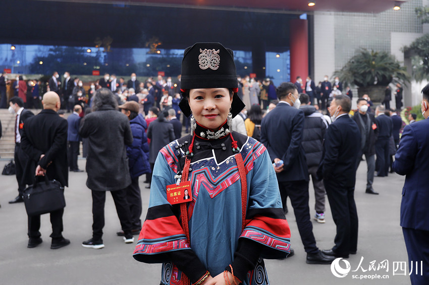 十三屆四川省政協(xié)委員金漫。人民網(wǎng) 趙祖樂攝