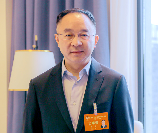 成都市政協(xié)委員、市生態(tài)環(huán)境局黨組書(shū)記、局長(zhǎng)張軍。受訪者供圖