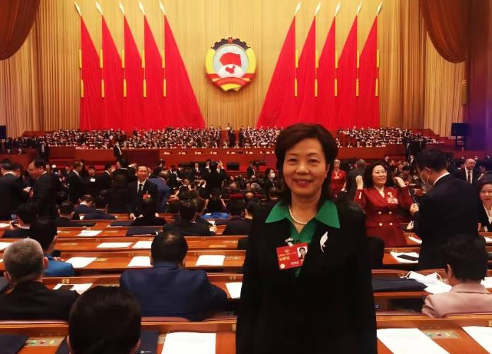 采訪全國(guó)政協(xié)委員謝商華