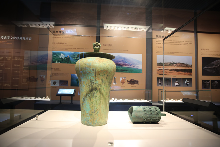 羅家壩遺址博物館內(nèi)展出的部分展品。宣漢縣委宣傳部供圖