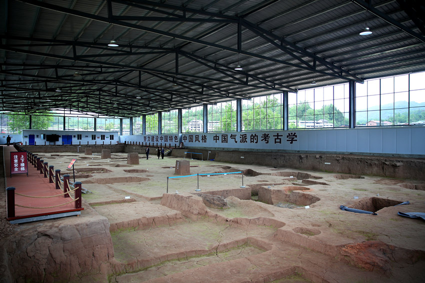 羅家壩遺址發(fā)掘現(xiàn)場。宣漢縣委宣傳部供圖