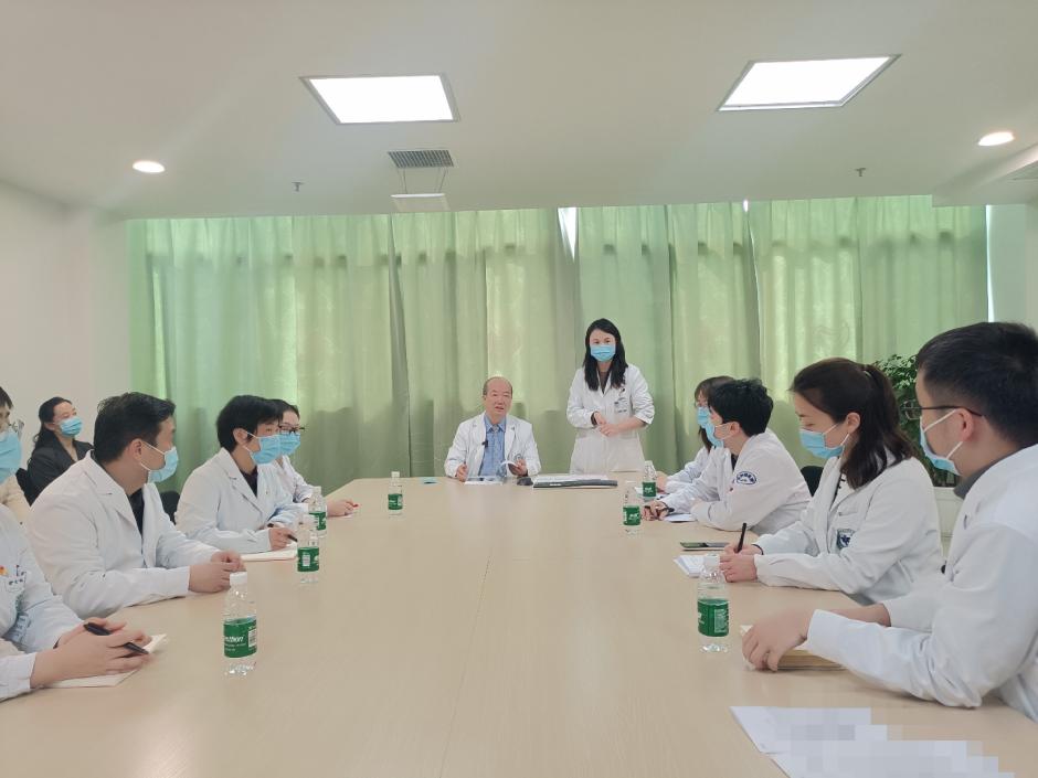 多學(xué)科MDT討論。吳舒婷攝