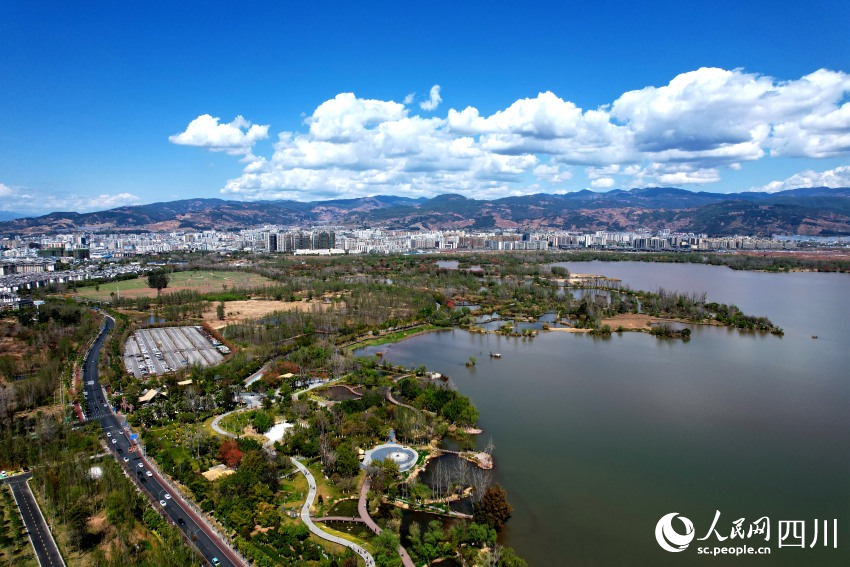 西昌邛海濕地。宋明攝