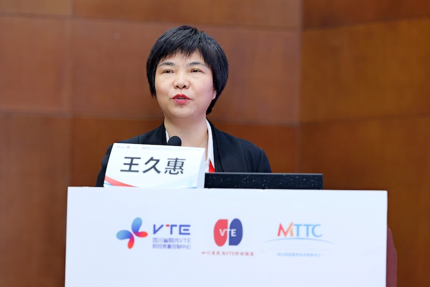 王久惠在講課。受訪者供圖