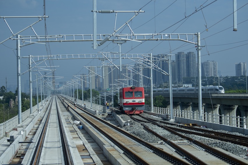 試驗(yàn)車在軌道上行駛。成蘭公司供圖