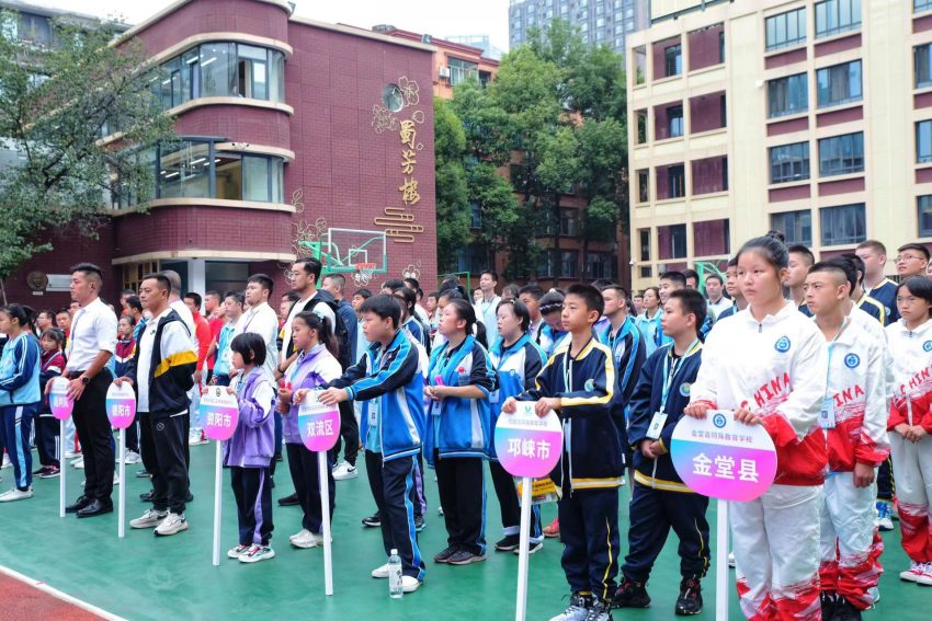 2023 年“體育復(fù)健進校園”成德眉資城際邀請賽。成都市殘聯(lián)供圖