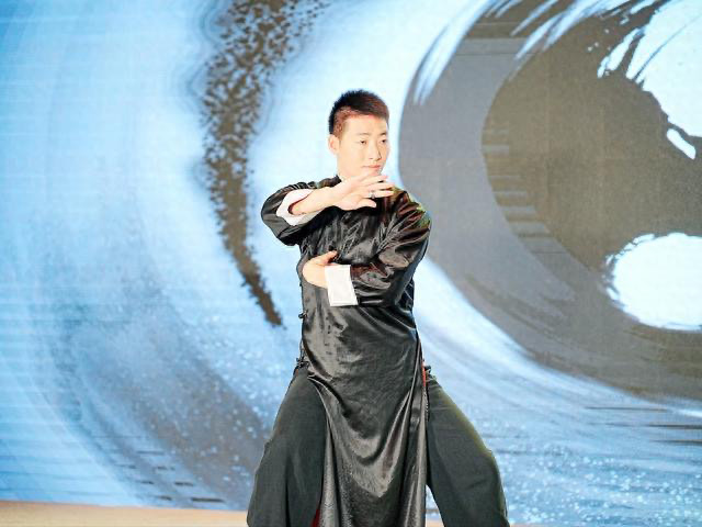武術(shù)表演。