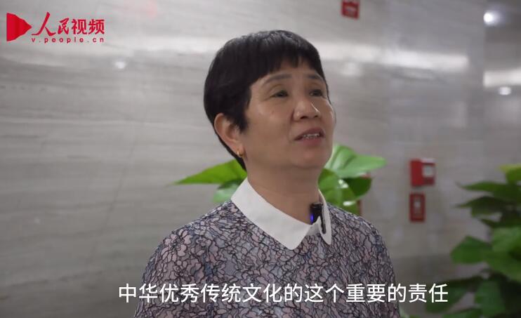 徐麗：把家國(guó)情懷寫(xiě)在青春記憶里