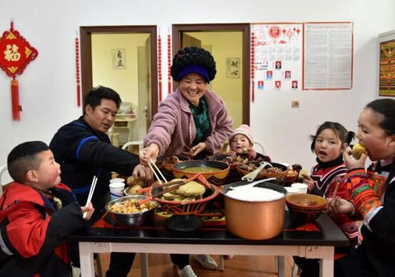 無(wú)論是生活貧困還是遭遇不幸 都要勇敢向前