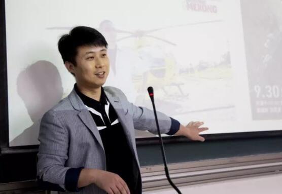 我喜歡他們叫我“超哥”，也希望能跟他們一起成長(zhǎng)