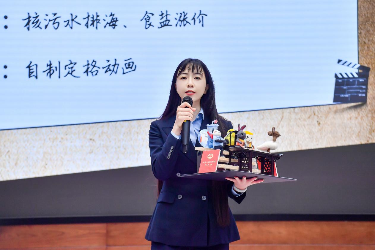 劉景在總決賽中做路演展示。受訪者供圖
