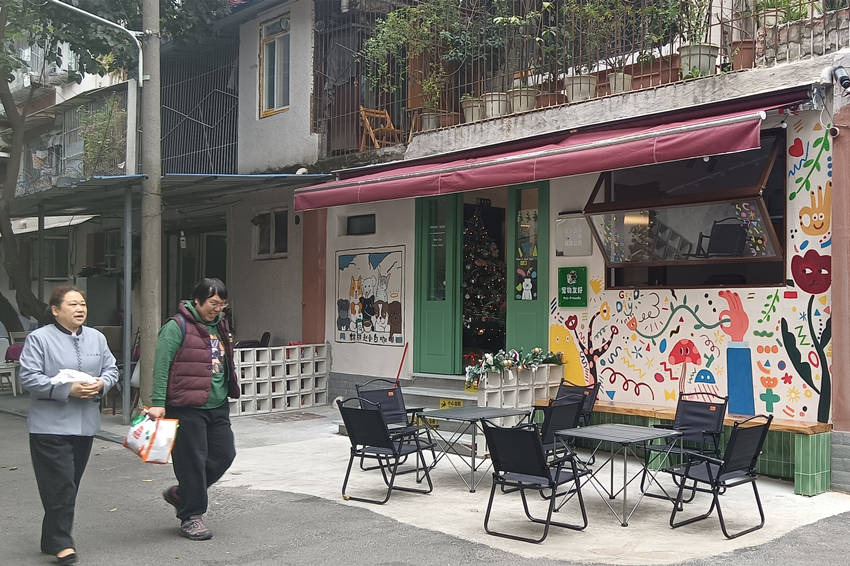 小巷里的文藝味兒。玉林街道辦事處供圖