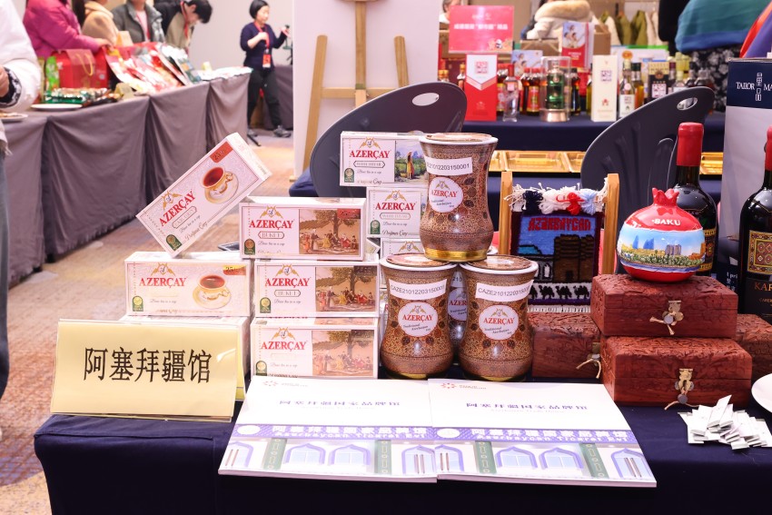 發(fā)布會現(xiàn)場展示的商品。四川省供貨商商會供圖