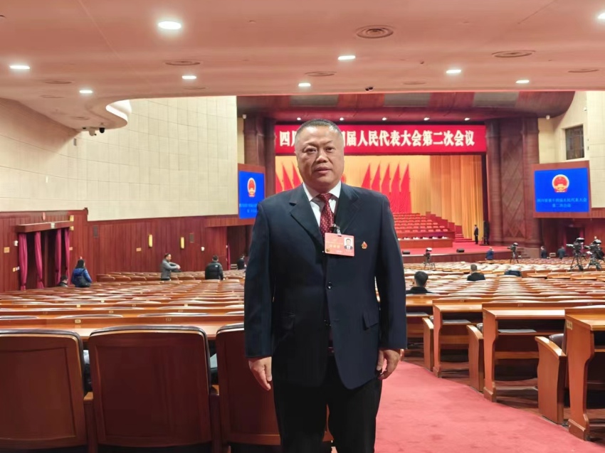 省人大代表劉鴻杰。受訪者供圖