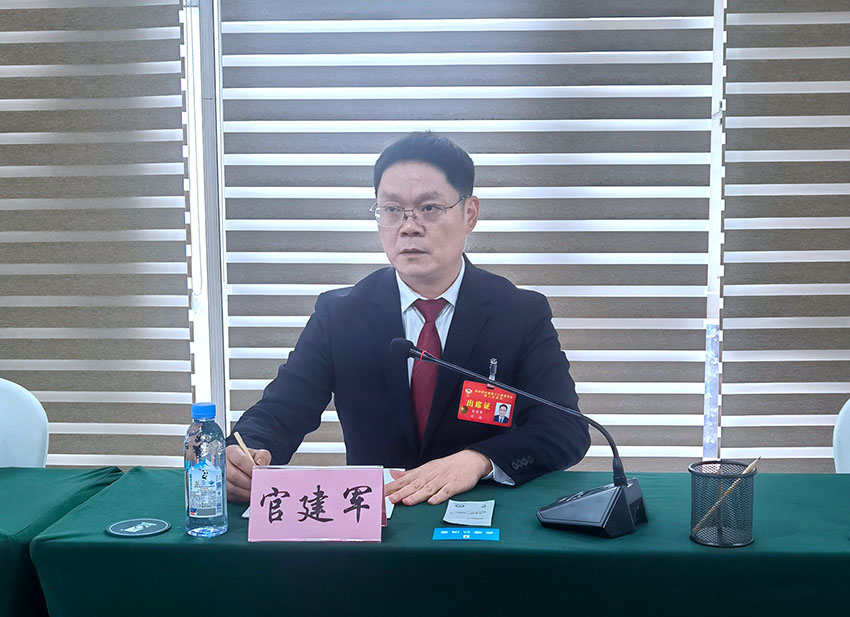 省政協(xié)委員官建軍。受訪者供圖