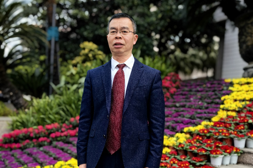 省政協(xié)委員，資陽市政協(xié)副主席倪勛。受訪者供圖
