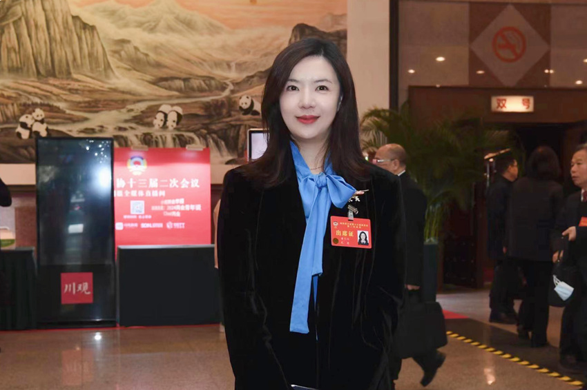 省政協(xié)常委、成都市泡桐樹小學(xué)校長(zhǎng)黃藝竹。受訪者供圖