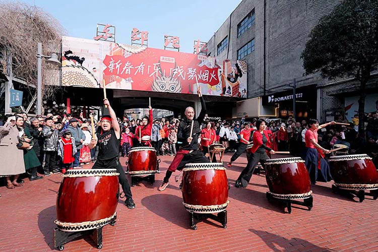 傳統(tǒng)文藝節(jié)目，受到市民游客青睞。成都文旅供圖