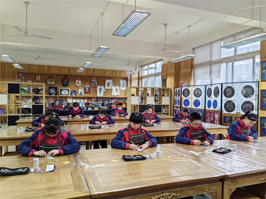 校內(nèi)工作坊。成都市實(shí)驗(yàn)小學(xué)明道分校供圖