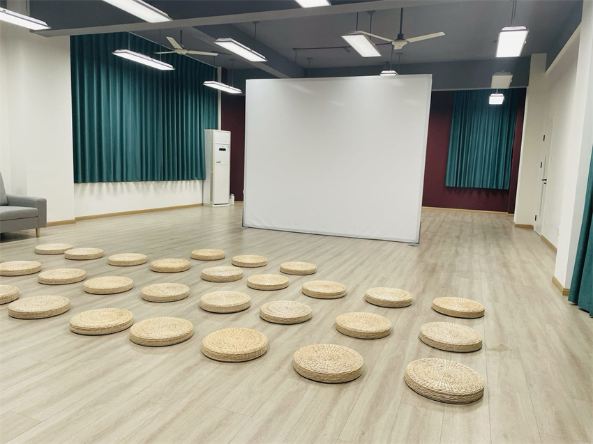 手影戲劇工作坊。西南財(cái)經(jīng)大學(xué)附屬小學(xué)供圖
