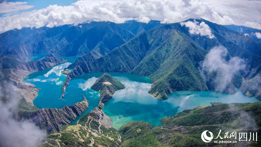 天龍湖。王惟攝