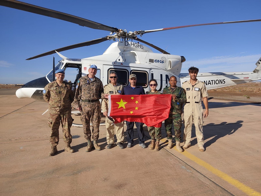 肖麗佳參與執(zhí)行空中巡邏。西部戰(zhàn)區(qū)總醫(yī)院供圖