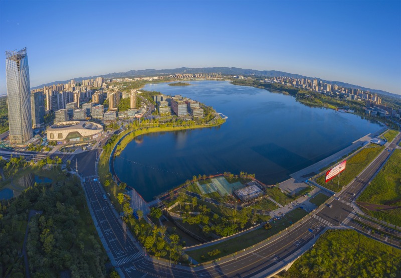 公園城市首提地——興隆湖水生態(tài)綜合提升工程。成都建工集團供圖