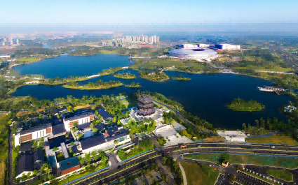 東安湖公園遠(yuǎn)景圖。龍泉驛區(qū)融媒體中心供圖
