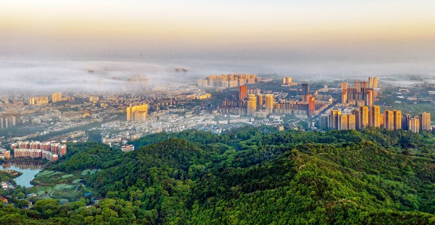 龍泉山風(fēng)景圖。成都市生態(tài)環(huán)境局供圖
