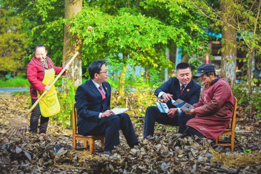 開展“林盤說法”，培植大美公園城市的法治注腳。崇州市檢察院供圖