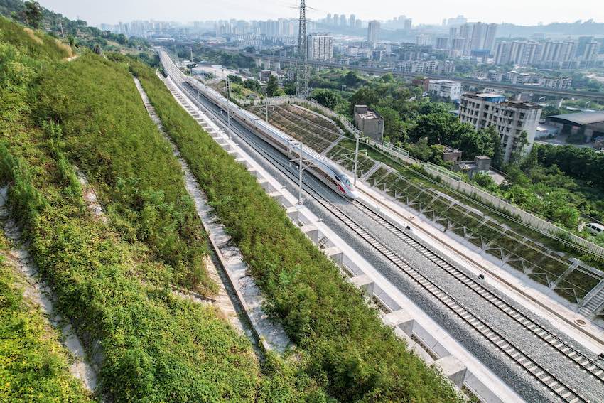 列車進(jìn)入運行試驗階段。中國鐵路成都局集團(tuán)有限公司供圖