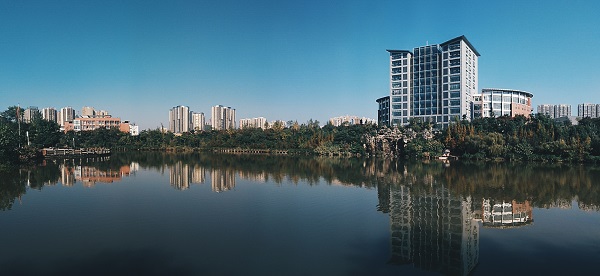 四川師范大學(xué)。