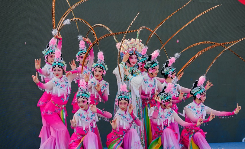 活動(dòng)現(xiàn)在表演。青白江區(qū)委宣傳部供圖