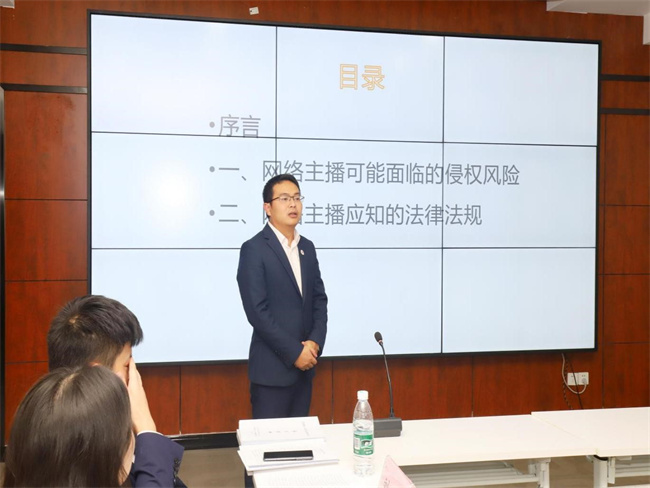 交流現(xiàn)場。廣安市委網(wǎng)信辦供圖.jpg