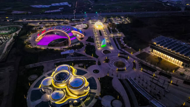 西昌建川電影博物館夜景圖。涼山州委宣傳部供圖