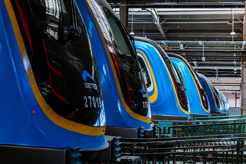 等待檢修的列車。成都軌道交通集團有限公司供圖