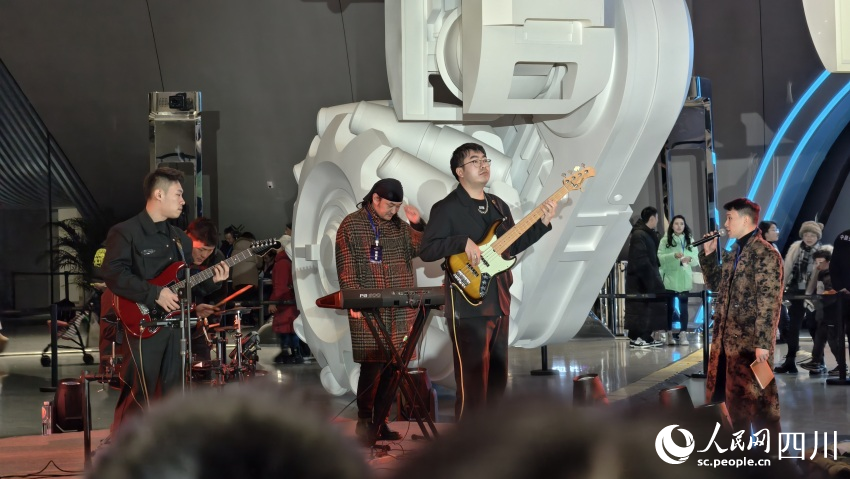 “星際穿越”演唱會(huì)。人民網(wǎng) 趙祖樂(lè)攝