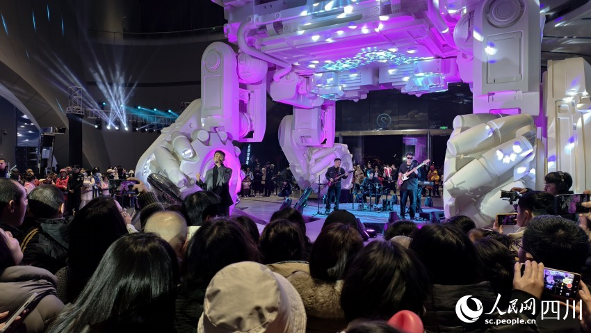 “星際穿越”演唱會(huì)。人民網(wǎng) 趙祖樂(lè)攝