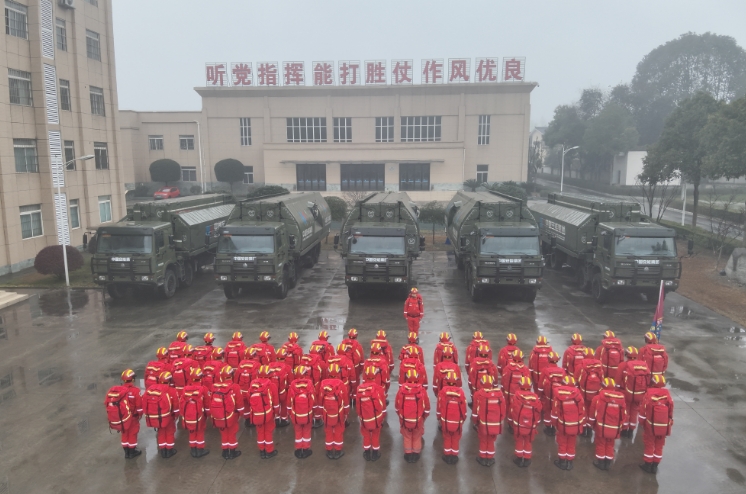 中國安能三局成都分公司立即啟動應(yīng)急響應(yīng)。安能供圖