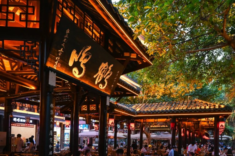 成都人民公園鶴鳴茶館。成都市文廣旅局供圖